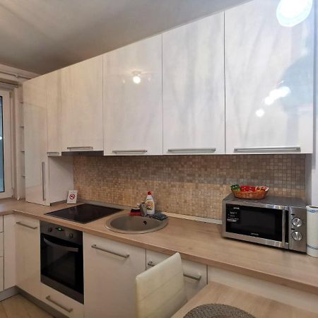 Contemporary Central Apartment In Cluj Napoca Exterior photo