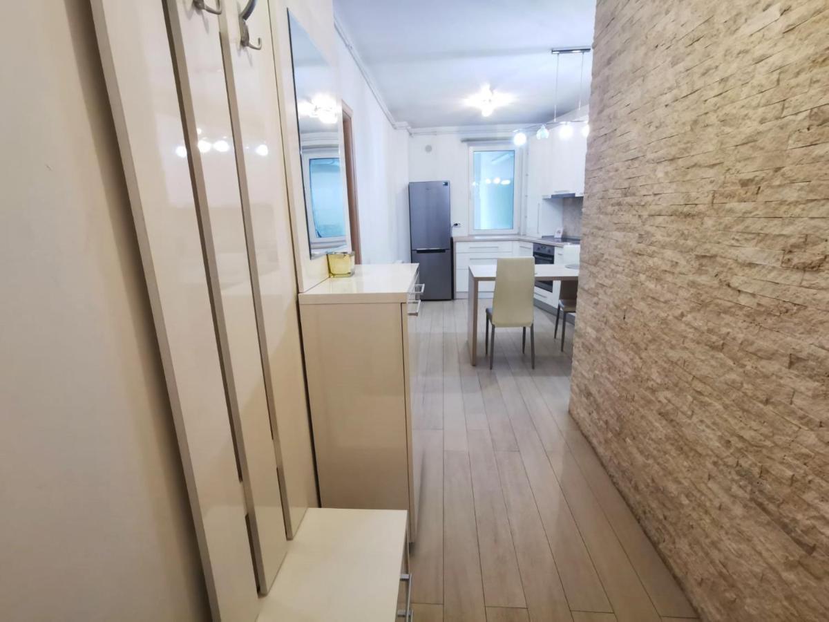 Contemporary Central Apartment In Cluj Napoca Exterior photo